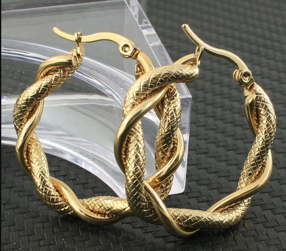 Elegant Earring for Every Occasion