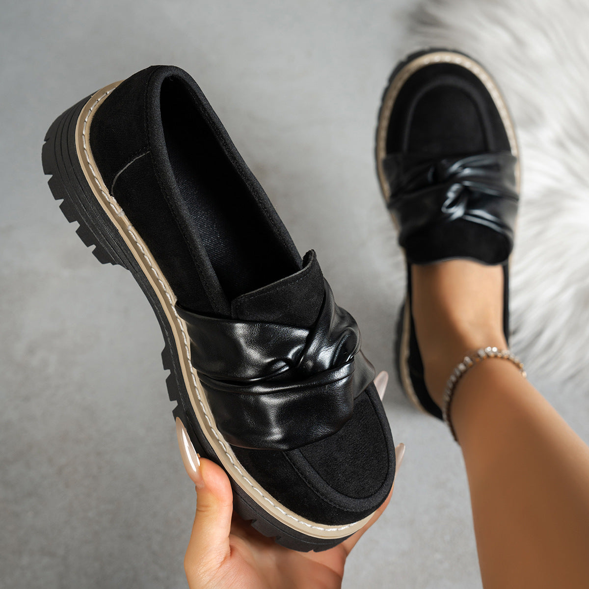 Graceful Orthopedic Shoes for Modern Look