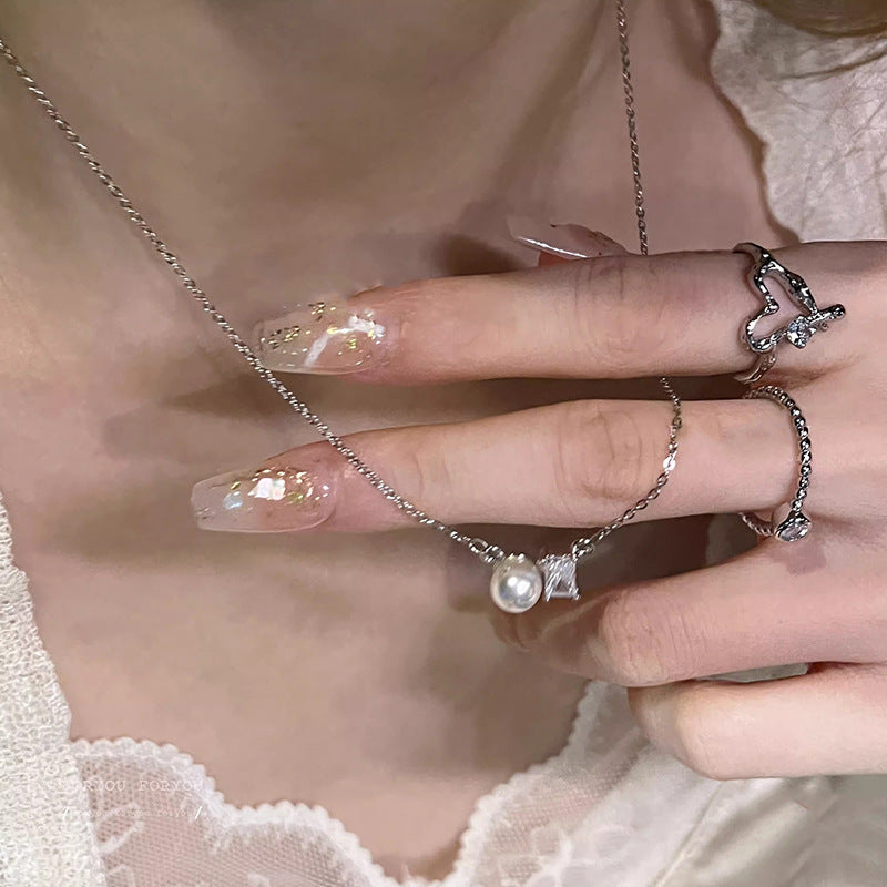 Romantic Pearl Necklace for Special Moments