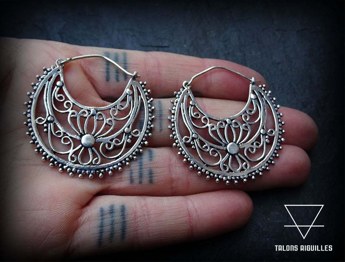 Charming Earring for Any Occasion