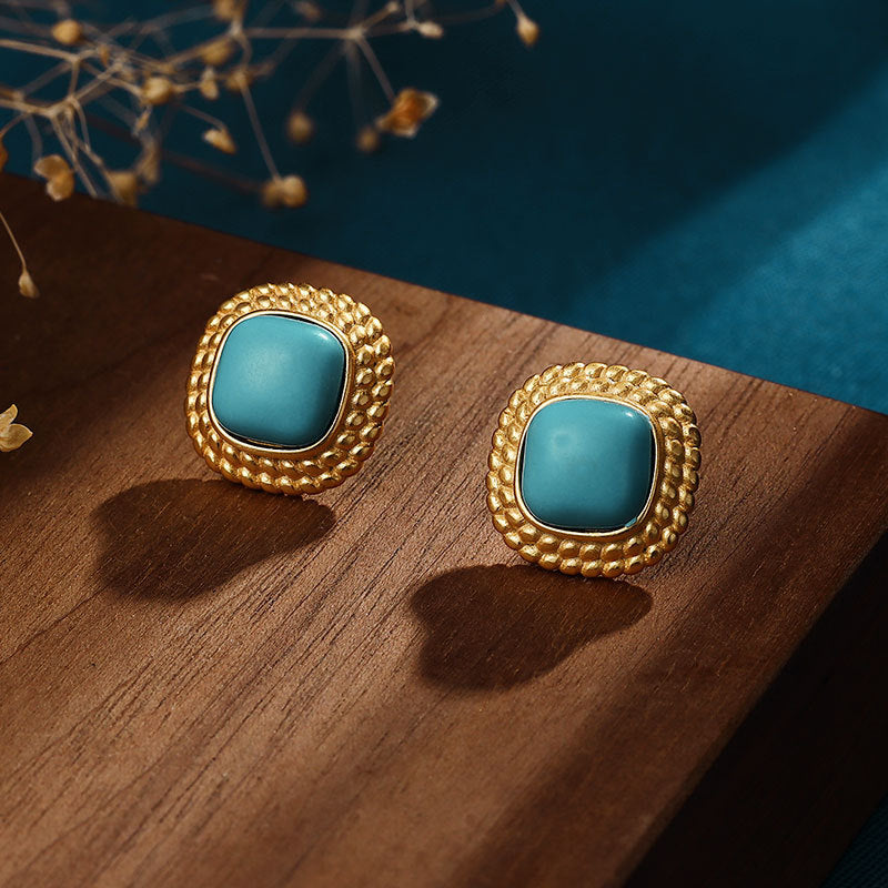 Classic Silver Earring with Timeless Appeal