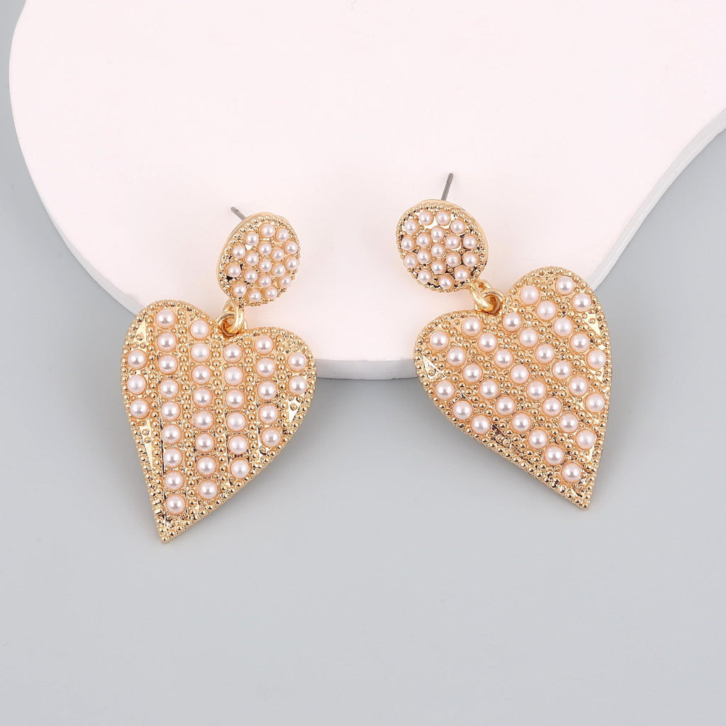 Romantic Pearl Earring for Special Moments