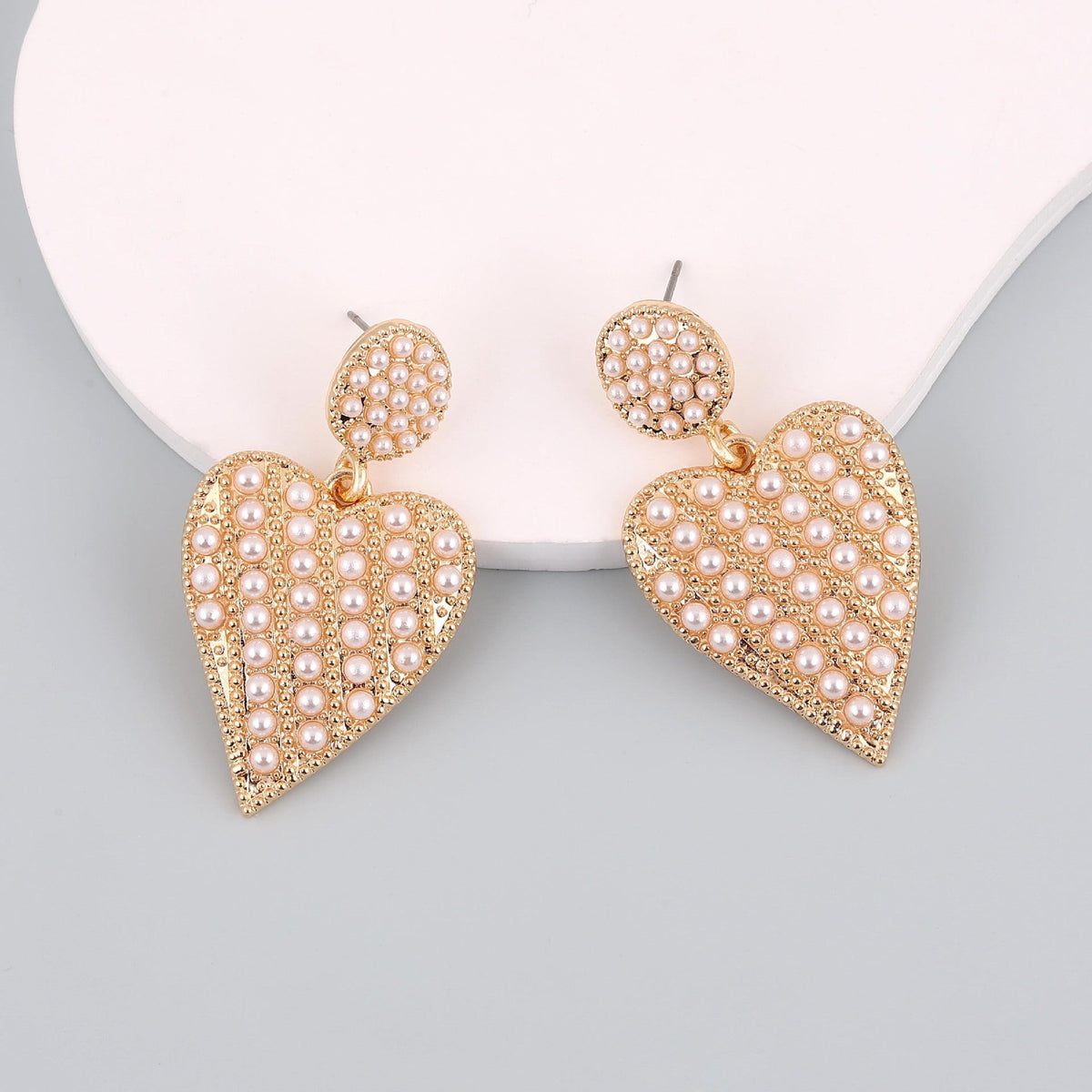 Romantic Pearl Earring for Special Moments