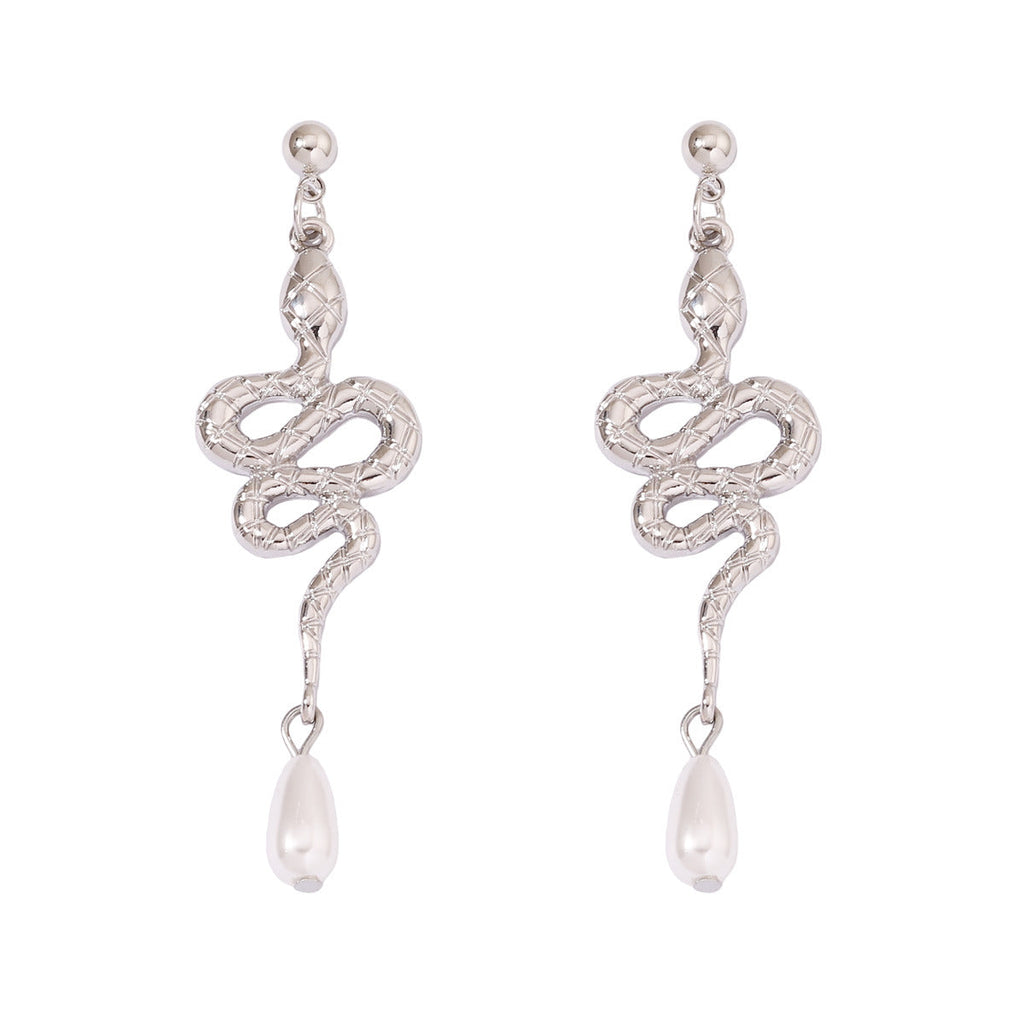 Stunning Pearl Earring for Daily Wear