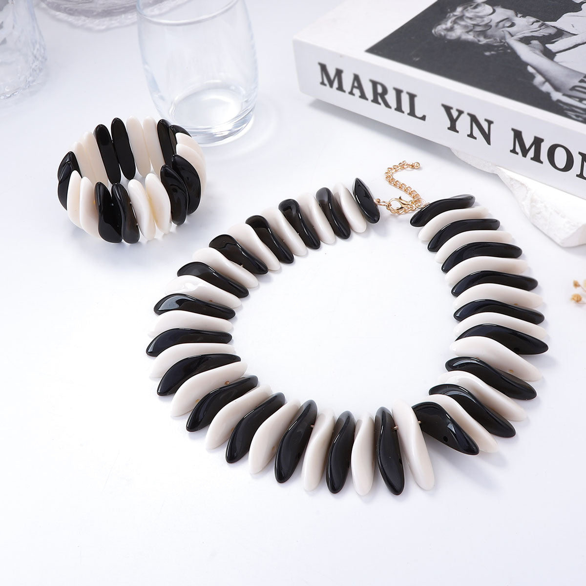 Charming Piece for Any Occasion