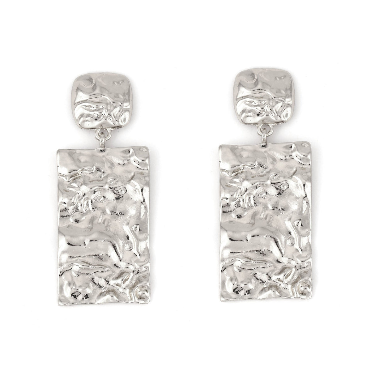 Classic Gold Earring with Timeless Appeal