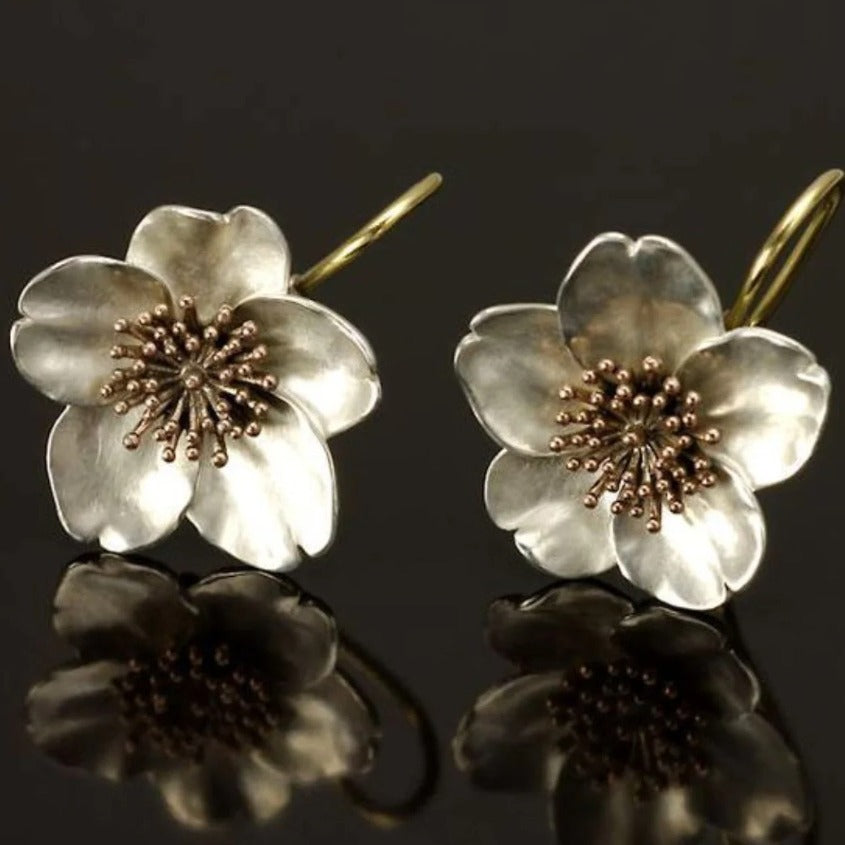 Stunning Gold Earring for Daily Wear