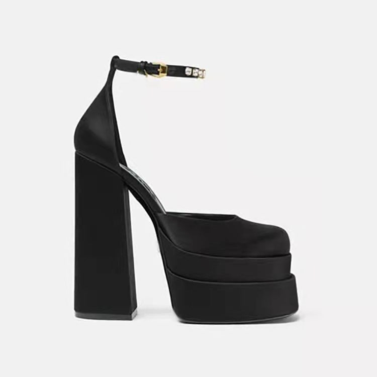Chic Orthopedic Sandals with Unique Design