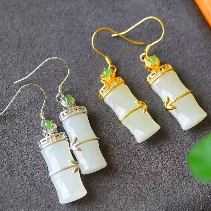 Charming Silver Earring for Any Occasion