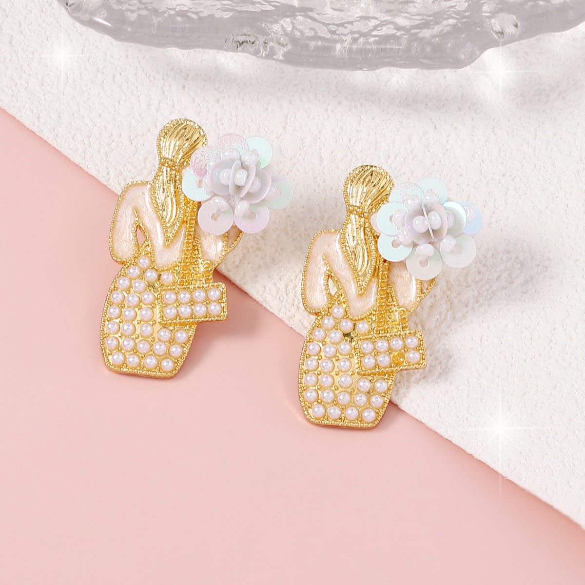 Stunning Pearl Earring for Daily Wear