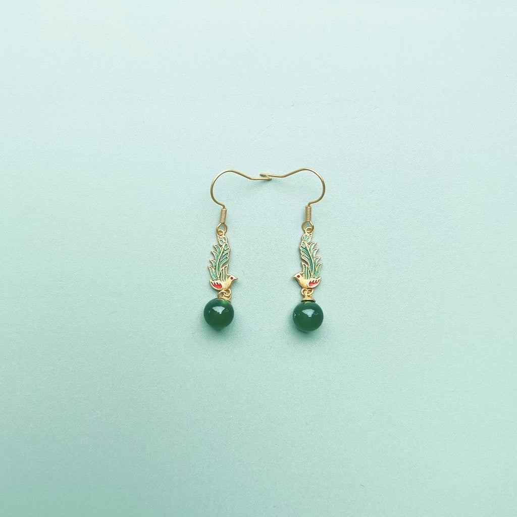 Charming Gold Earring for Any Occasion