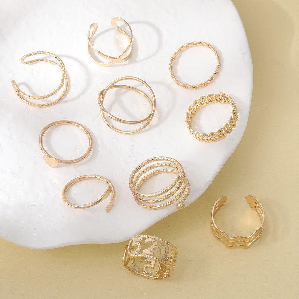 Classic Gold Ring with Timeless Appeal