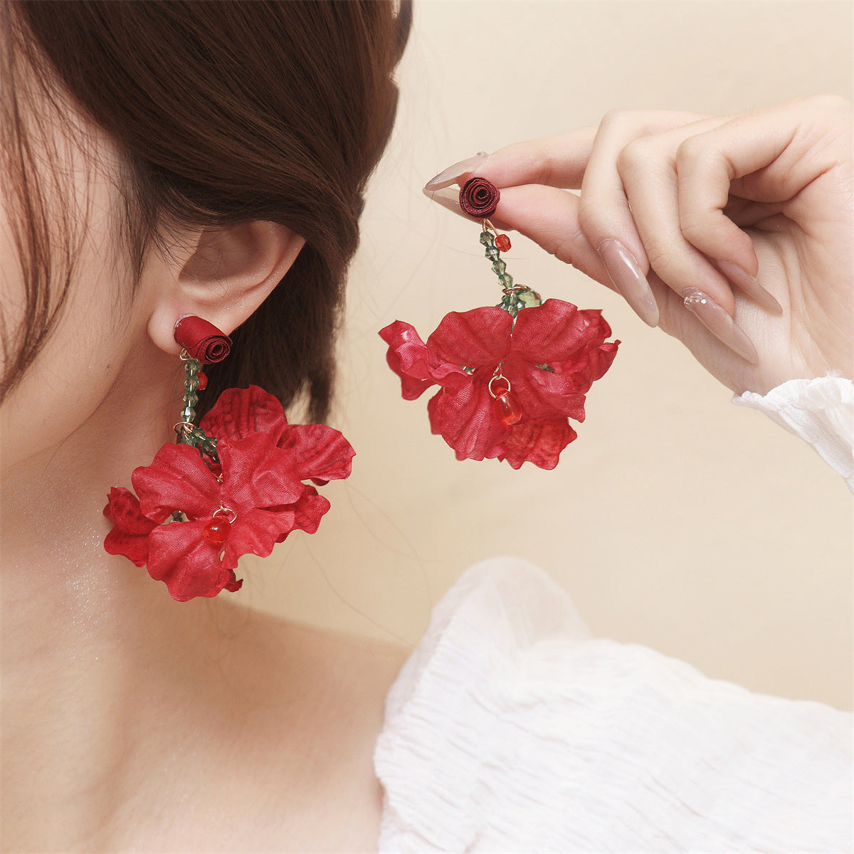 Charming Earring for Any Occasion