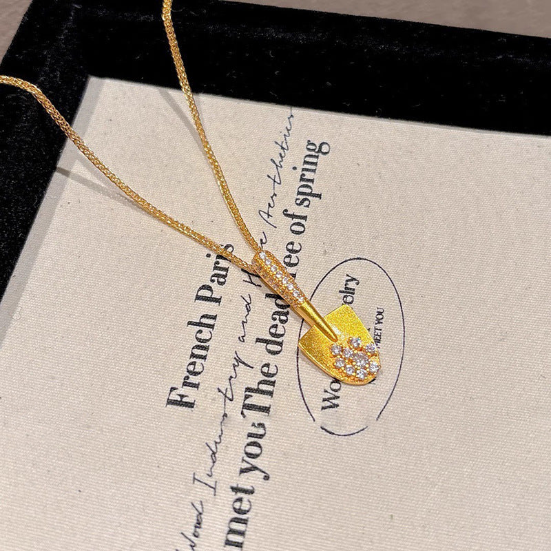 Elegant Gold Necklace for Every Occasion