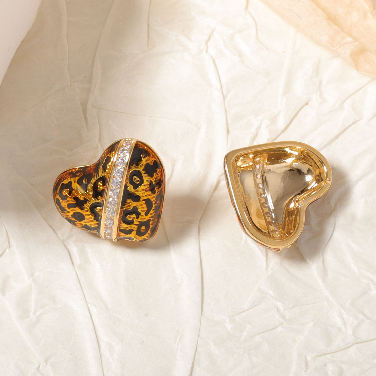 Charming Earring for Any Occasion