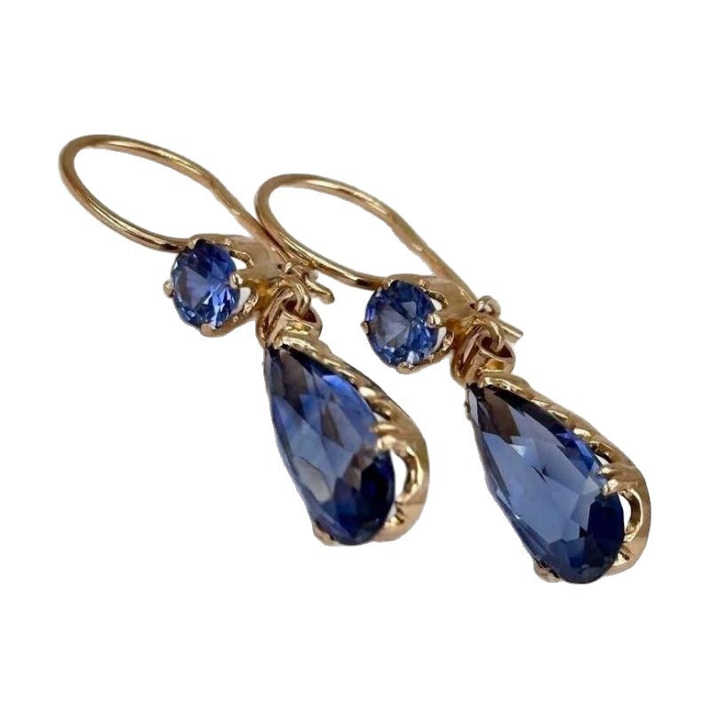 Charming Earring for Any Occasion