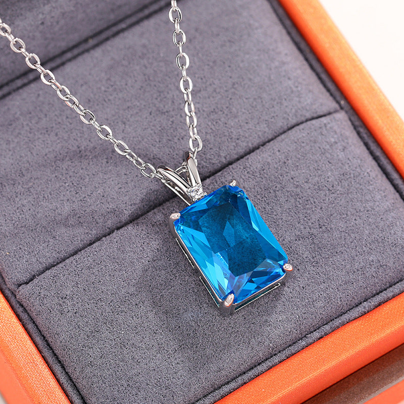 Stunning Necklace for Daily Wear