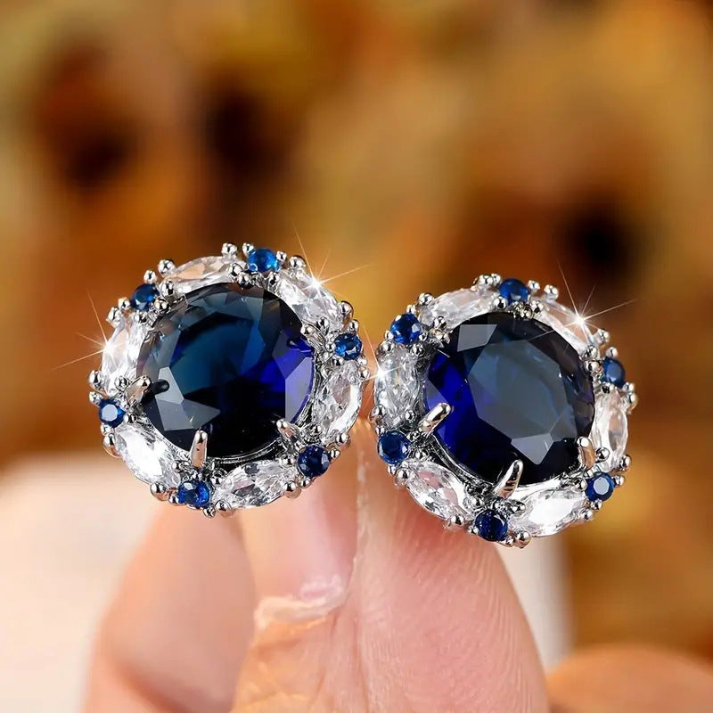 Charming Earring for Any Occasion