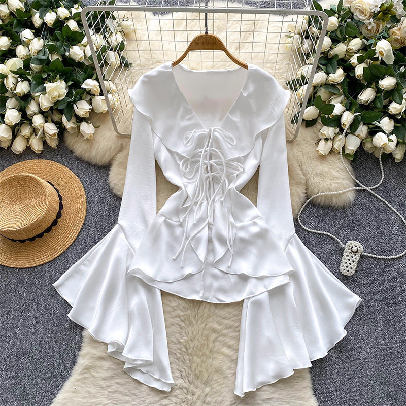 Effortlessly Elegant Garment with a Timeless Design