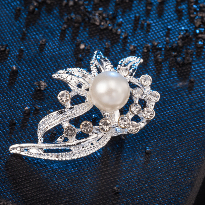 Beautiful Pearl Piece with Unique Style