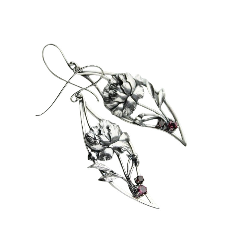 Elegant Silver Earring for Every Occasion