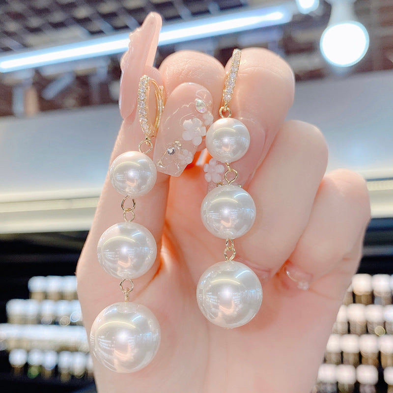 Romantic Pearl Earring for Special Moments