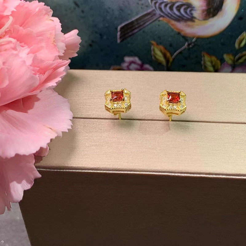 Classic Earring with Timeless Appeal