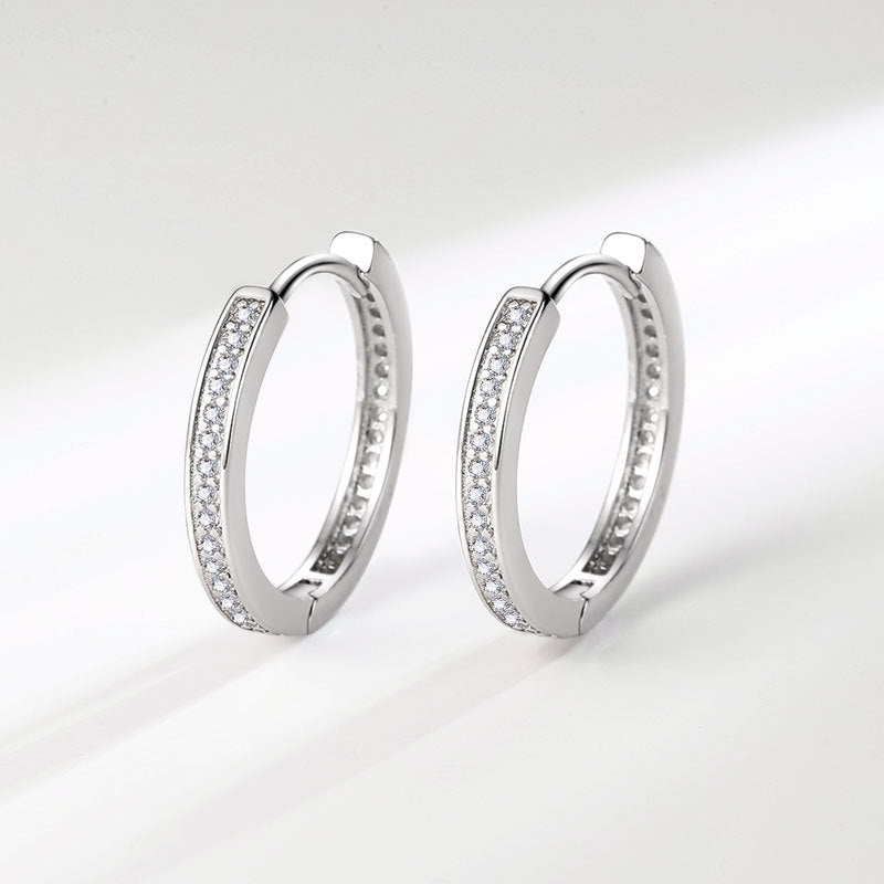 Charming Earring for Any Occasion