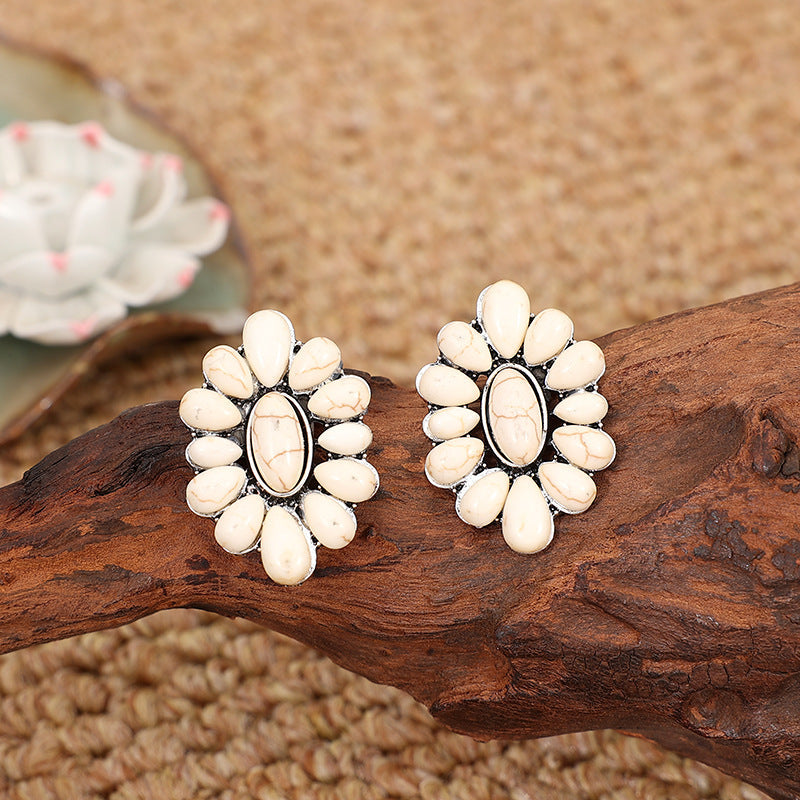 Classic Earring with Timeless Appeal