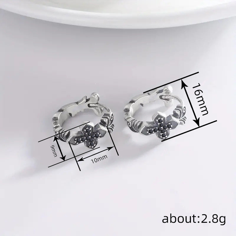 Charming Silver Earring for Any Occasion