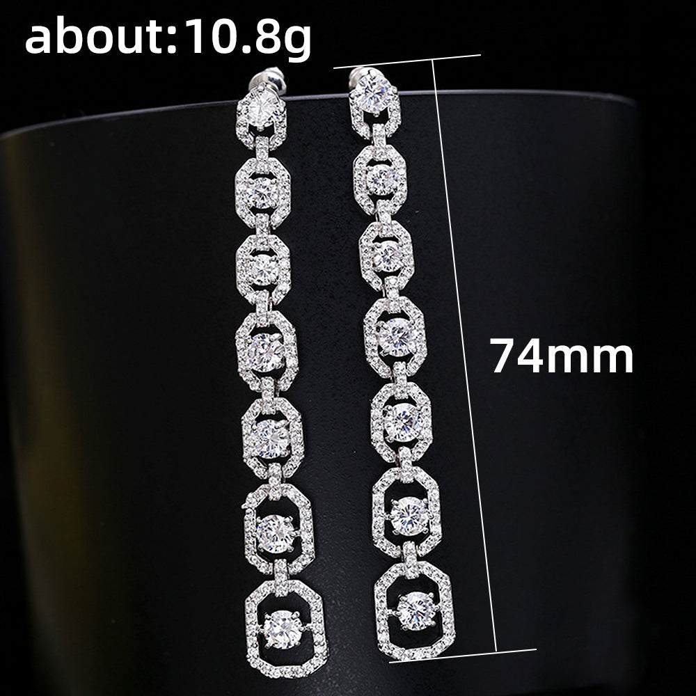 Charming Earring for Any Occasion