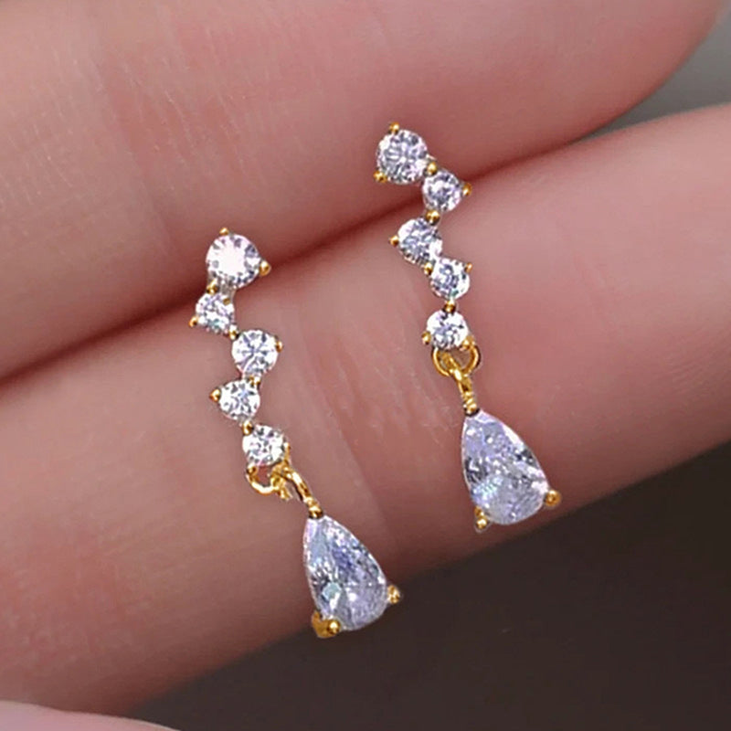 Elegant Gold Earring for Every Occasion