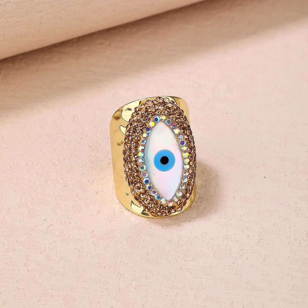Romantic Gold Ring for Special Moments