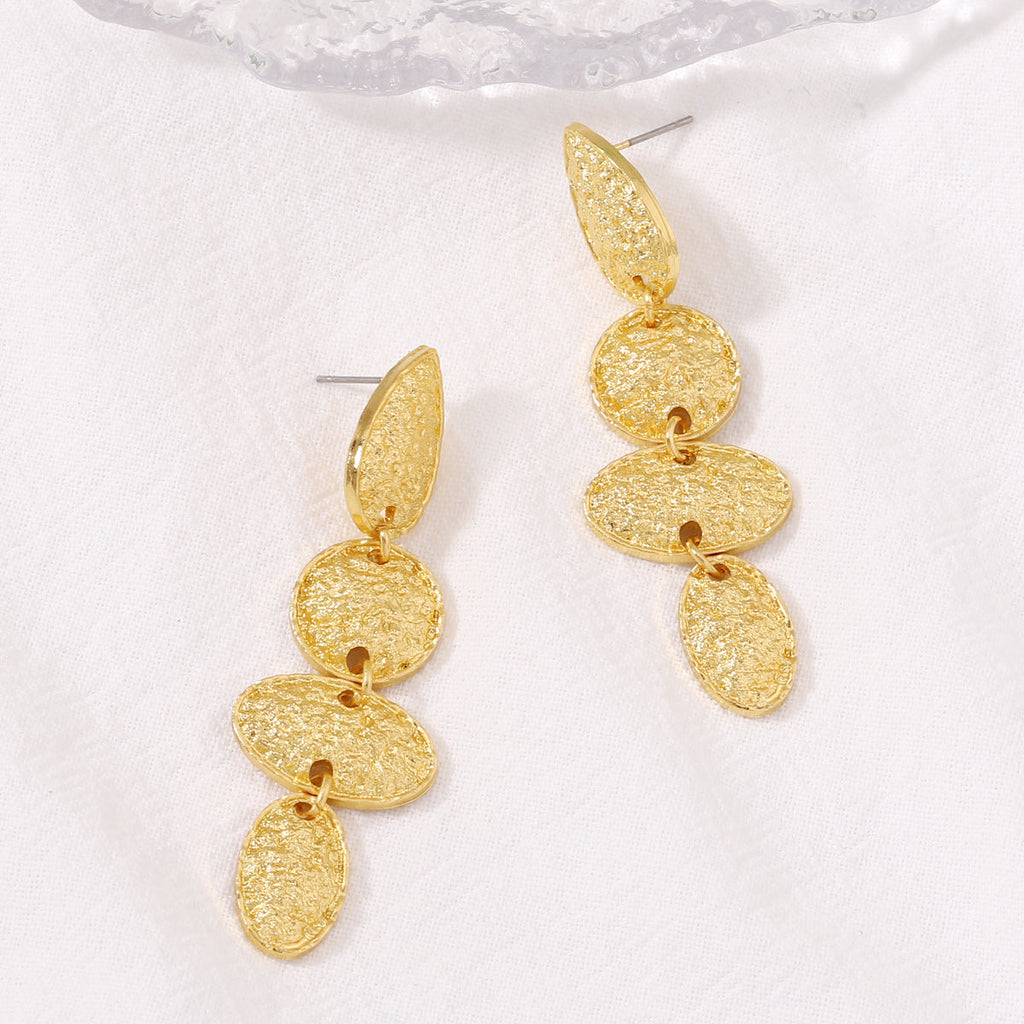 Charming Earring for Any Occasion