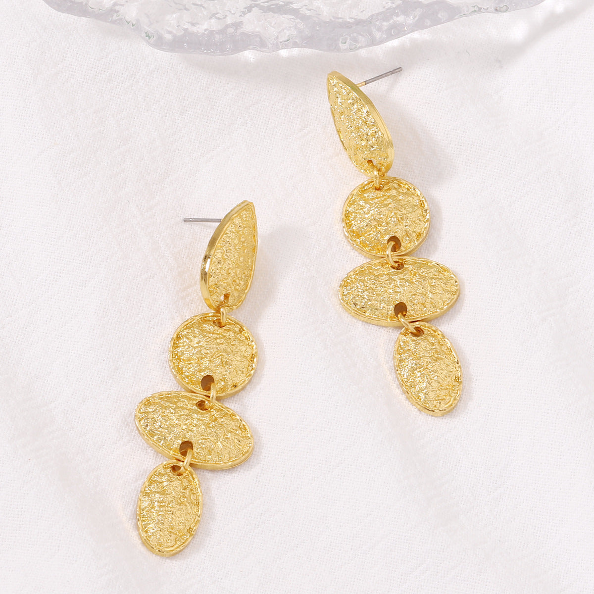 Charming Earring for Any Occasion