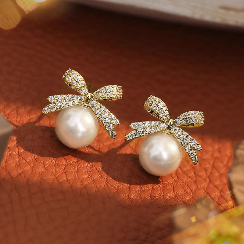 Romantic Pearl Earring for Special Moments