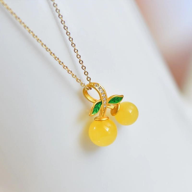Romantic Gold Necklace for Special Moments