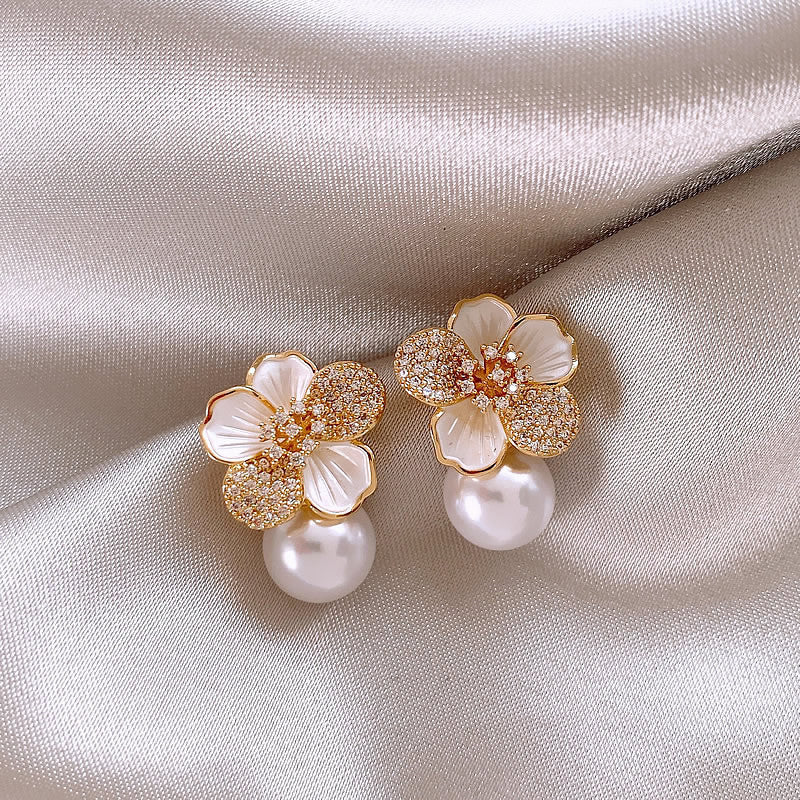 Stunning Silver Earring for Daily Wear