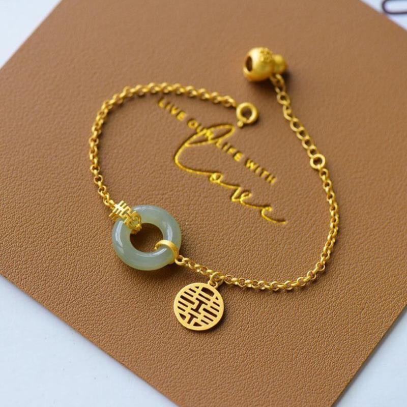 Romantic Gold Bracelet for Special Moments