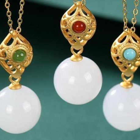 Romantic Gold Necklace for Special Moments