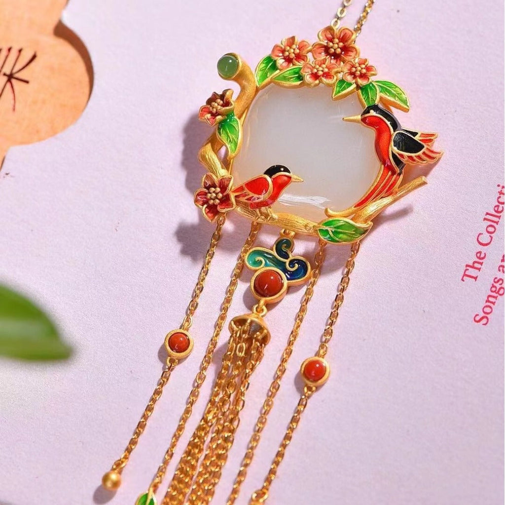 Stunning Gold Necklace for Daily Wear