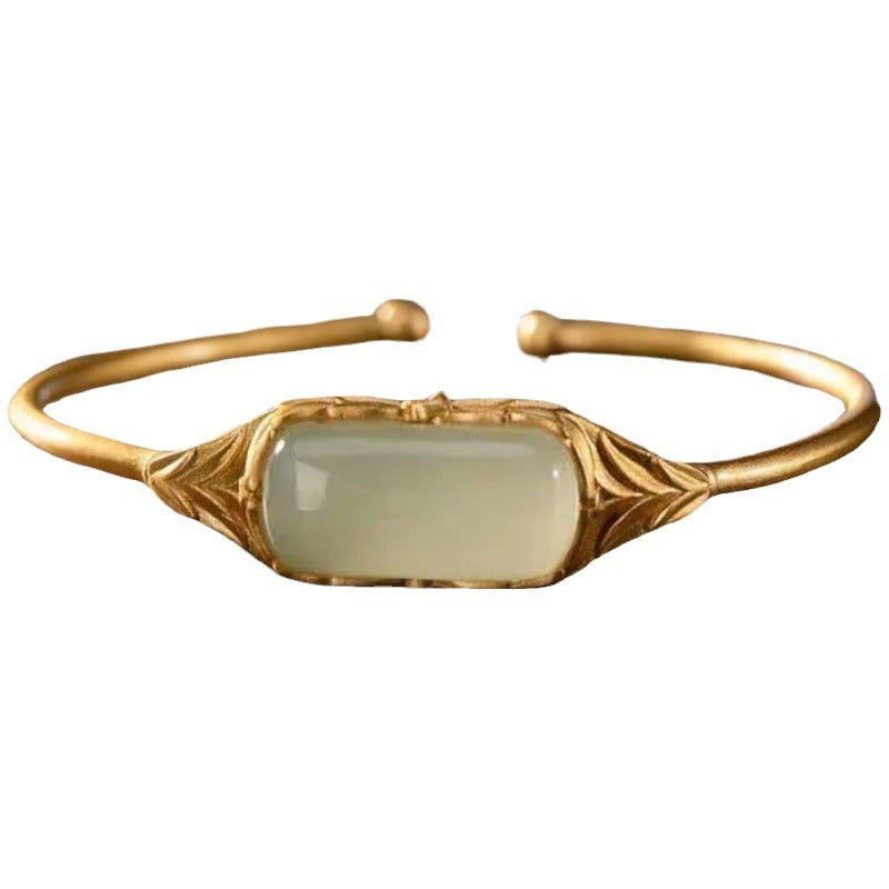 Charming Silver Bracelet for Any Occasion