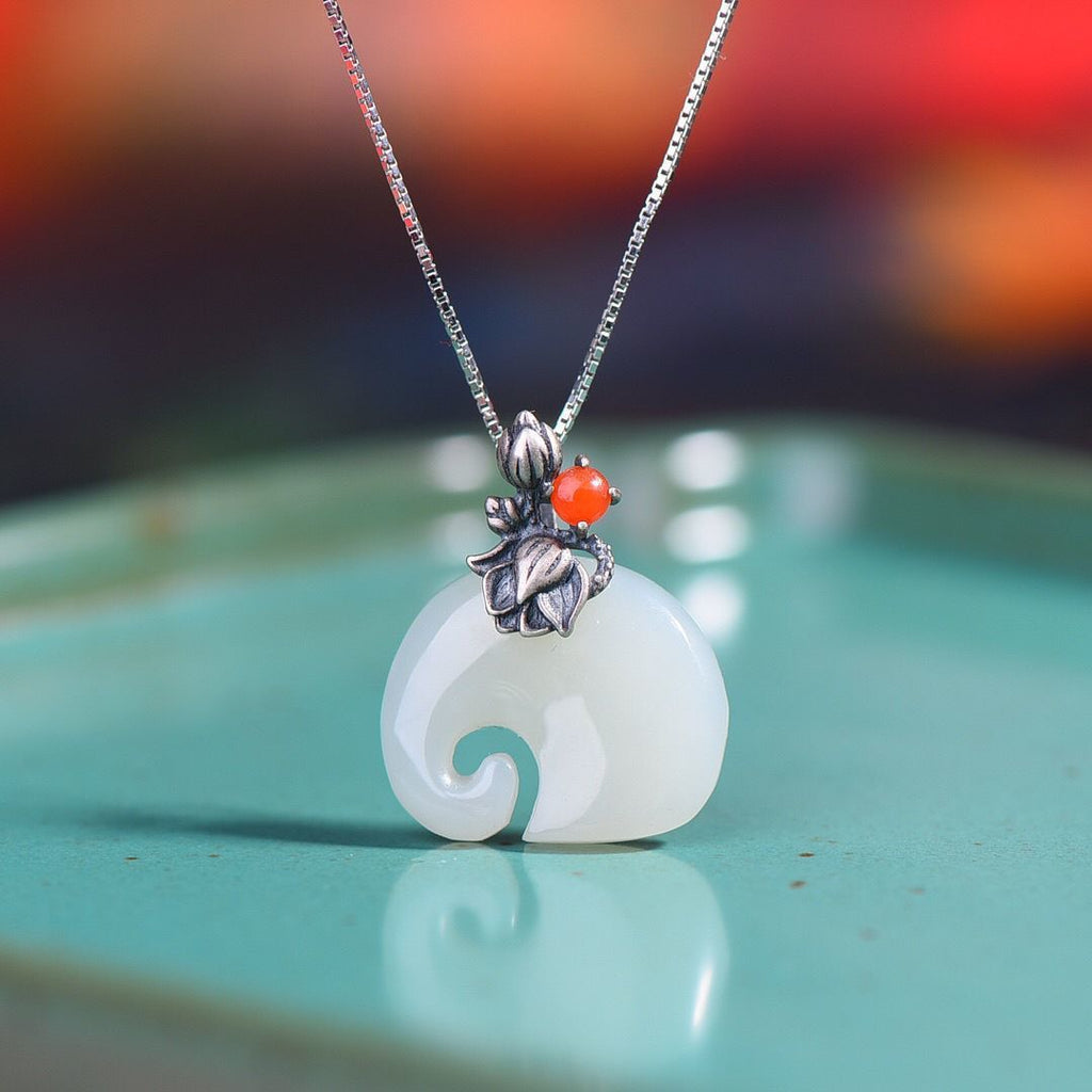 Classic Gold Necklace with Timeless Appeal