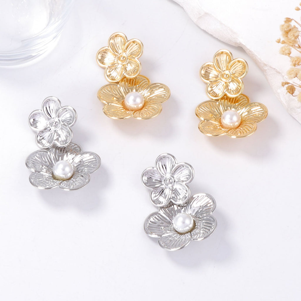 Stunning Pearl Earring for Daily Wear