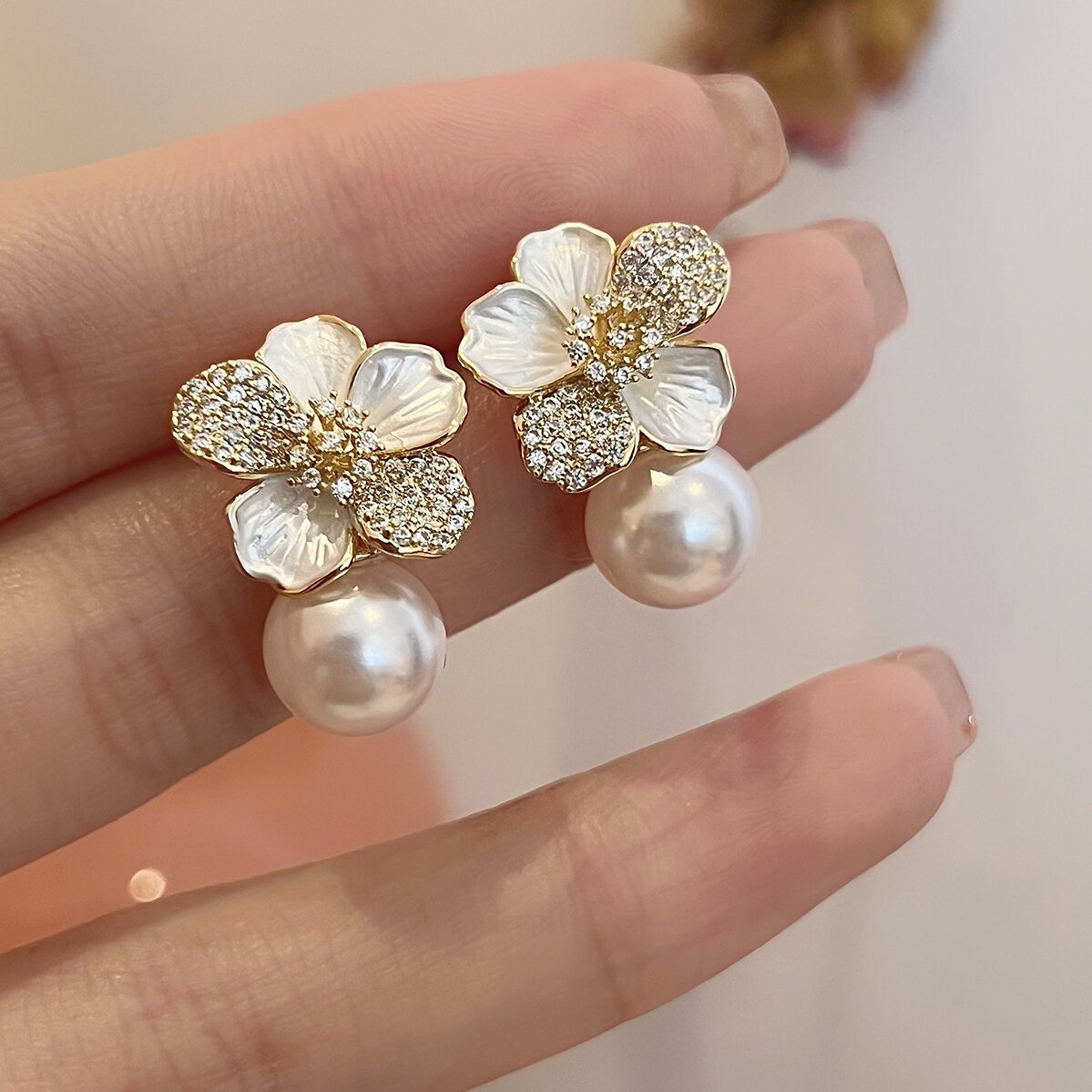 Stunning Silver Earring for Daily Wear