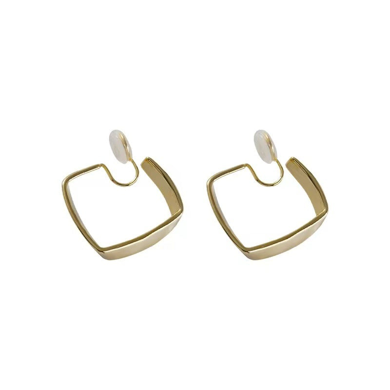 Elegant Gold Earring for Every Occasion