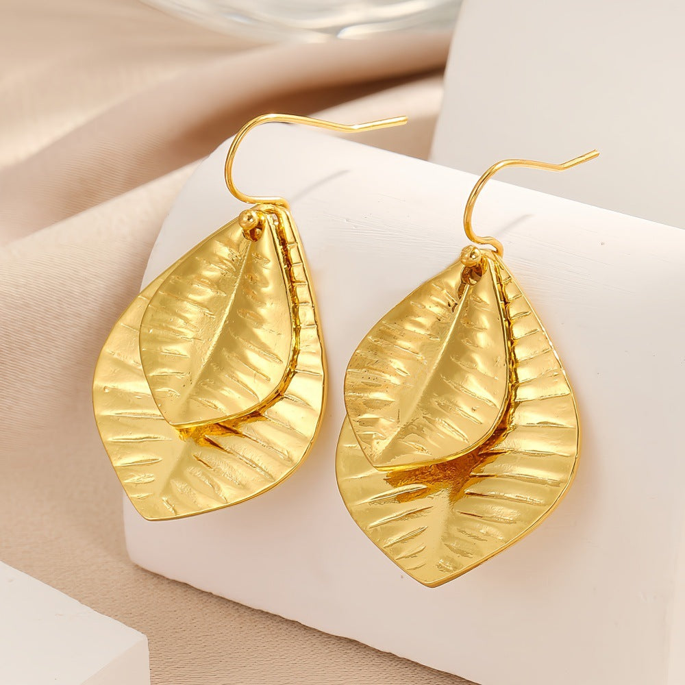 Elegant Gold Earring for Every Occasion