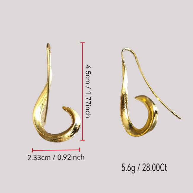 Charming Gold Earring for Any Occasion