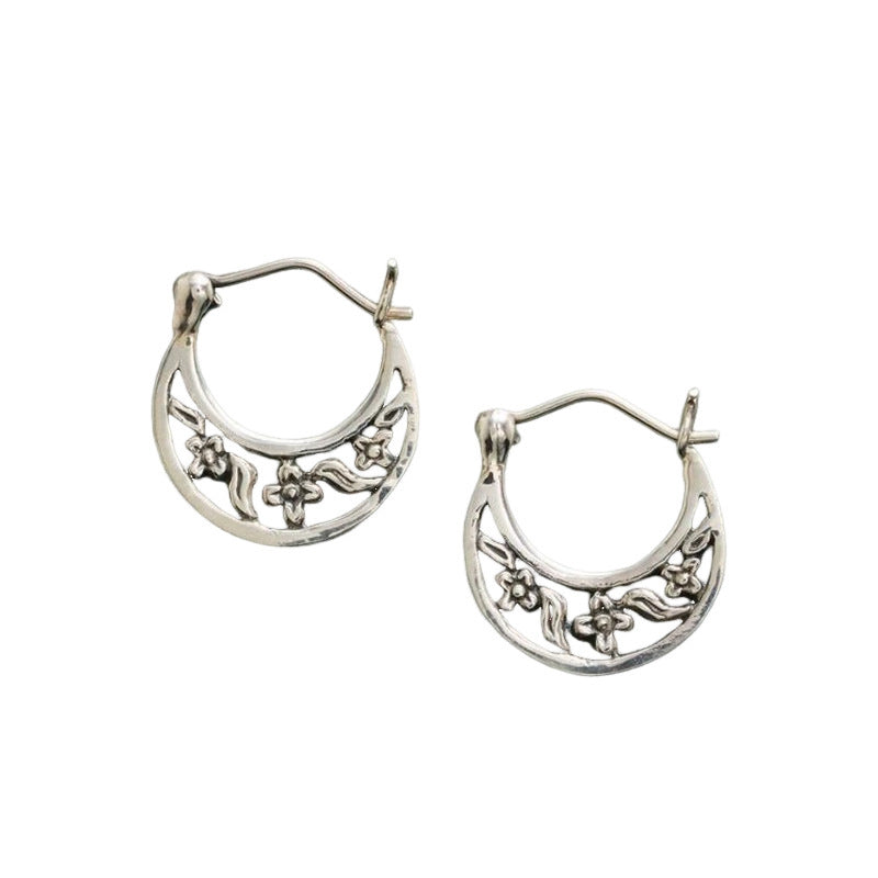 Charming Earring for Any Occasion