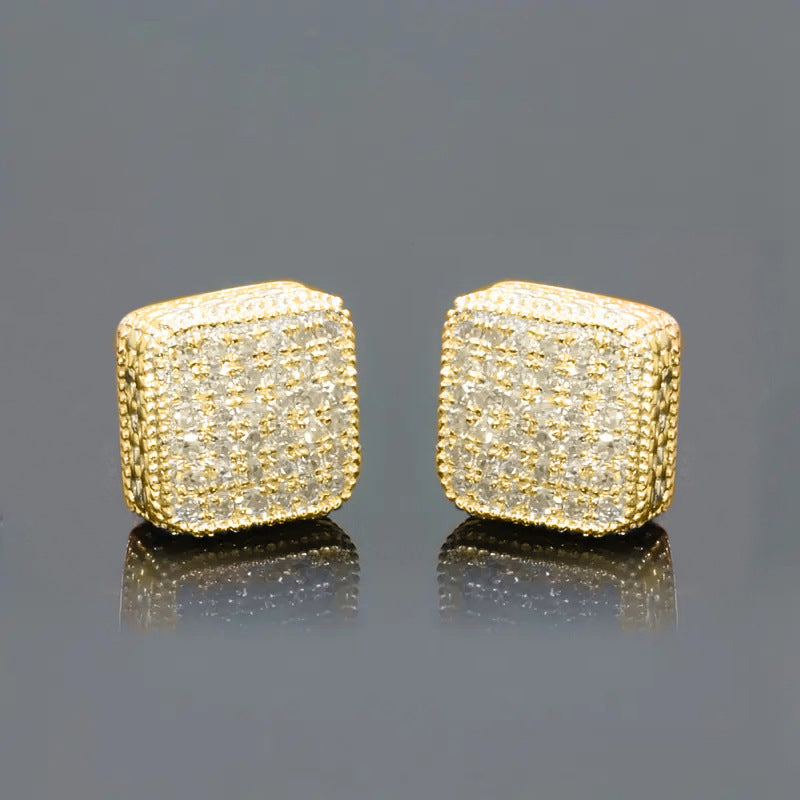 Charming Earring for Any Occasion